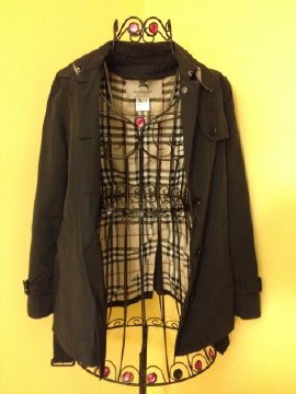 Burberry Women Trench Coat Size 2R